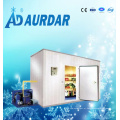 Sala fria com sistema refrigerando refrigerando do equipamento